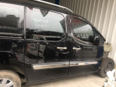 CİTROEN  BERLİNGO  ÇIKMA  SAĞ  ÖN  KAPI  LİDER  PEUGEOT