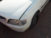 Ford escort on sağ far