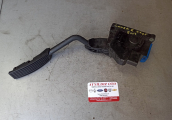 OPEL CORSA E GAZ PEDALI 13305807