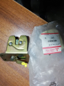 Mitsubishi carisma bagaj kilidi