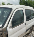 1999 peugeot partner 1.4 benzin çıkma sol ön kapı camı