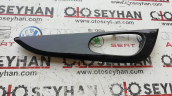826834EA1AX nissan qashqai j11 sol arka iç açma kolu çıtası