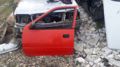 suzuki swift çıkma sol ön dolu kapı
