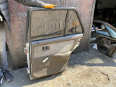 SUZUKİ SWİFT SAĞ ARKA KAPI CAM KRİKOSU 1990-1995 MODEL