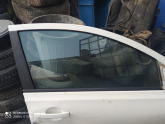 Nissan Qashqai çıkma orjinal sağ ön kapı camı 2012
