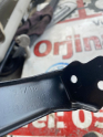 8P1863346A audi A3 iç sigorta kutusu göğüs bağlantı demiri