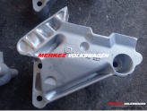 VOLKSWAGEN - TOURAN / MOTOR KULAĞI BRAKETİ (04L199207)