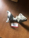 147174072R RENAULT TRAFİC 1.6 DCİ EGR VANA AYAĞI