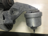Opel Vectra B 2.0 sağ motor Kulağı GM 90497256