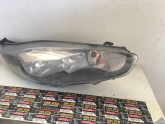 Ford Fiesta sağ ön far