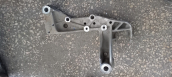 1K0199296E - VW-SKODA-SEAT Sağ Ön Dingil Kulağı Orj. Çıkma