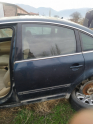 Volkswagen Passat b5.5  sol arka kapı mevcuttur.