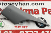 8V5867246 audi a3 sedan 2020 sağ arka direk kaplaması