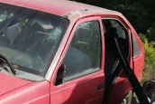 opel kadett 1.6 çıkma sol ön kapı camı.