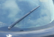 peugeot 207 1.4 benzinli çıkma bagaj silecek kolu