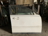 Volvo s40 sağ ön kapı beyaz hatasız dolu