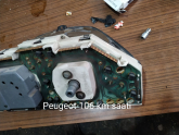 Peugeot 106 km saati mevcuttur.