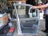 HYUNDAİ STAREX SOL ÖN KAPI CAMI ORJİNAL ÇIKMA 2.ÜRÜN