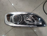 Volvo S60 Sağ Far 8 Soket