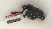 NİSSAN D22 KAPUT KİLİDİ