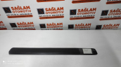 FİAT DOBLO 06-09 ÇIKMA  SOL ÖN KAPI BANDI OEM; 735388382