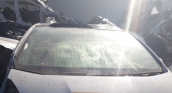 2010 HONDA JAZZ ÇIKMA ÖN CAM MEVCUTTUR.