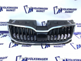 SKODA OCTAVİA 17-20 ÖN PANJUR (PİANO BLACK) 5E0853653C 041