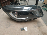 Mercedes CLA sağ ön far