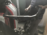 E90 LCİ SOL FAR BRAKETİ BMW ORJİNAL ÇIKMA PARÇA