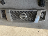 Nissan Pathfinder  Ön Panjur R51 OEM 623115X00A