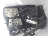 Volvo V40 motor içi elektirik tessisati sigortalik kutusu