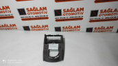 RENAULT MEGANE-2 2006  ORTA VİTES KAPLAMASI OEM; 82000183013