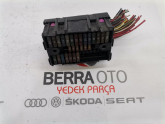 VOLKSWAGEN TRANSPORTER T5 2004-2010 SİGORTA KUTUSU 7E0937617