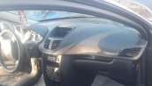 2009 model peugeot 207 1.4 benzinli komple dolu torpido