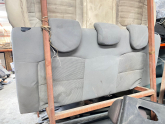 CLİO ARKA KOLTUK SIRT DAYAMA BAŞLIKLI