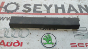 8A61-A13200 ford fiesta ön sağ kapı eşik kaplaması