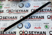 1K4867439 volkswagen golf 5 jetta sol ön kapı kartonu çıtası