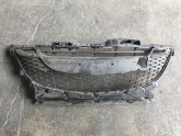 Mazda 3 ön tampon orta ızgara Çıkma orjinal