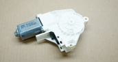 AUDI A4 12-15 CAM MOTORU SOL ÖN 8K0959801A