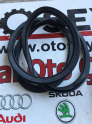 8V4833721B audi a3 2019 sağ arka kapı lastiği