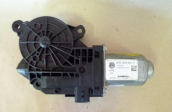 AMAROK FABİA ROOMSTER SOL ÖN CAM MOTORU 6R0959801P