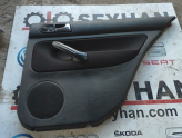 1J4867212 volkswagen golf 4 sağ arka kapı kartonu