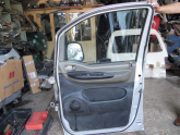 HYUNDAİ STAREX SAĞ ÖN KAPI CAMI ORJİNAL ÇIKMA