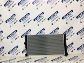 BMW  4 SERİSİ F32 F33 F36 KASA SU RADYATÖR DİZEL 7600516 C