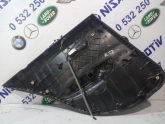 Oto Çıkma Parça / Mekanik / Kapı Döşemesi / BMW / 1 Serisi / Çıkma Parça 