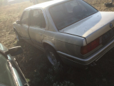 BMV E30 ARKA ÇAMURLUK