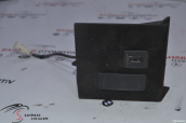 MERCEDES E SERİSİ A212 W212 ORTA KONSOL USB KAPAK TRİMİ