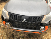 2017 Mitsubishi L-200 Kaput ÇIKMA