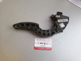 180100020R RENAULT FLUENCE 1.5 GAZ PEDALI