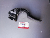 RENAULT FLUENCE 1.5 EDC GAZ PEDALI 180100024R
